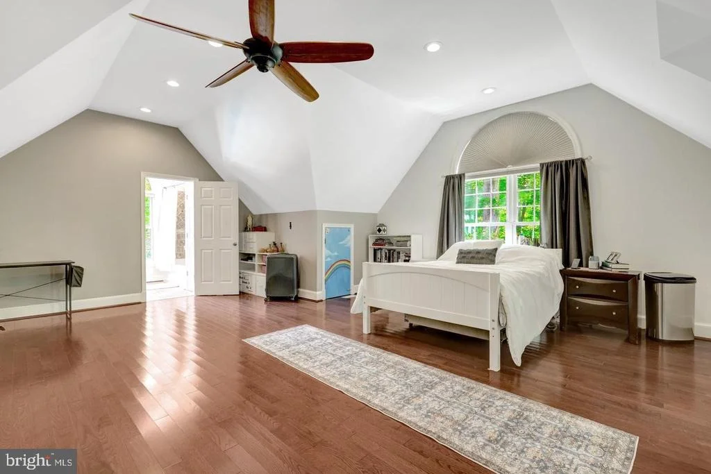 Photo of 105 INTERPROMONTORY ROAD