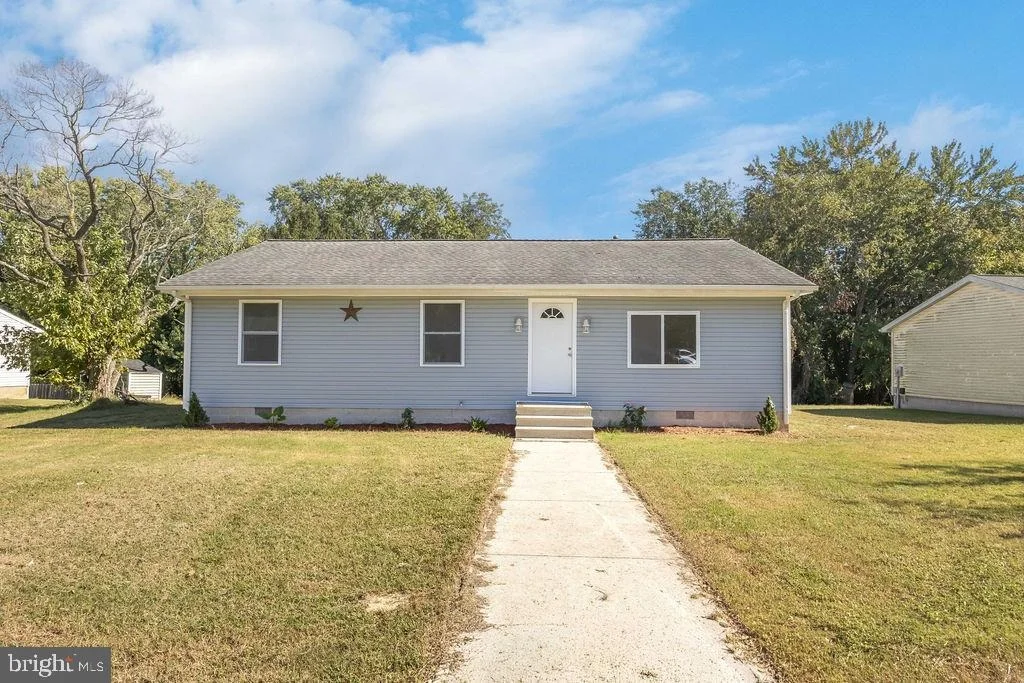 Photo of 813 PRICE ROAD