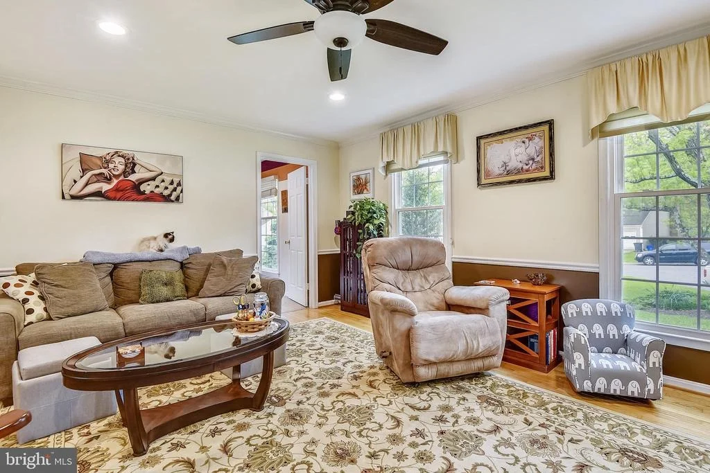Photo of 6 SERPENTINE COURT