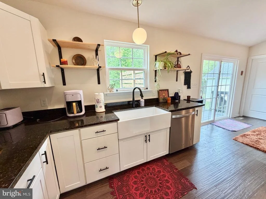 Photo of 9807 ROBERT E LEE DRIVE