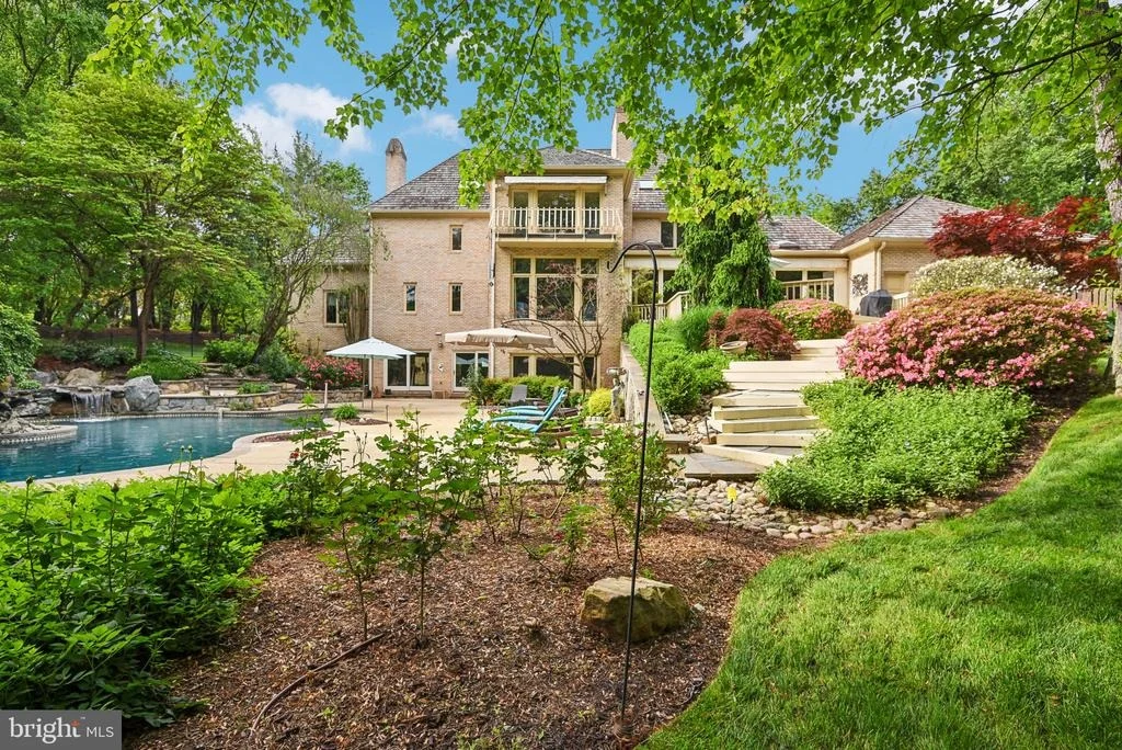 Photo of 9939 BENTCROSS DRIVE