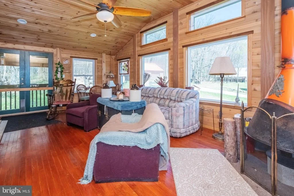 Photo of 827 PENN POINT ROAD