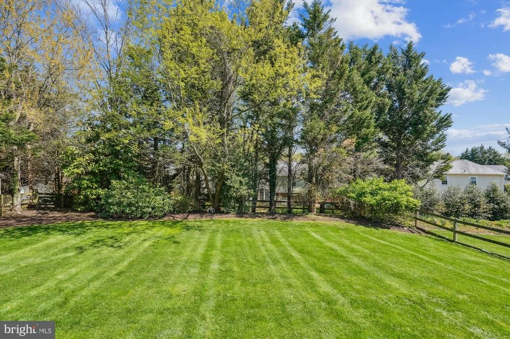 Photo of 4422 WINDING OAK DRIVE