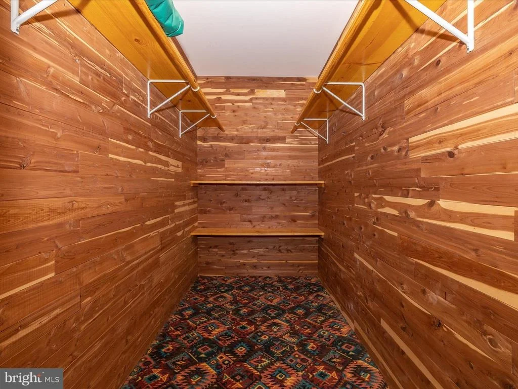Photo of 112 BOOKHAM LANE