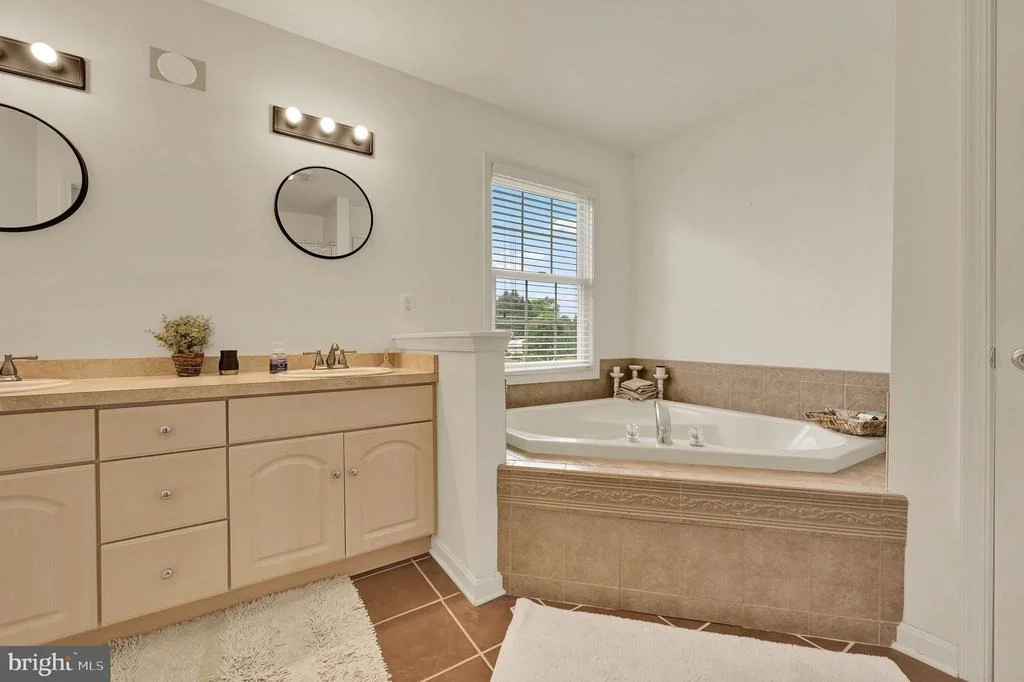 Photo of 46 STONE RIDGE DRIVE