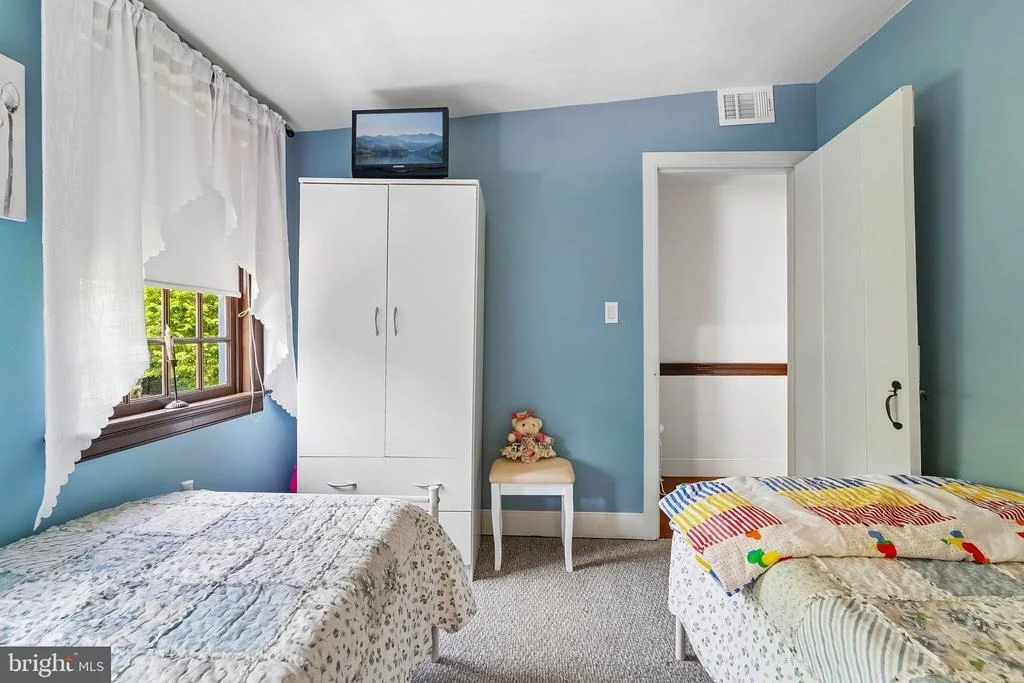 Photo of 355 BROADVIEW LANE