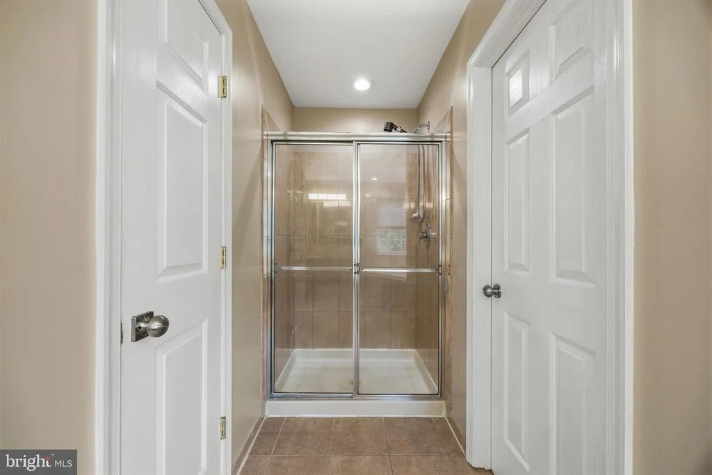 Photo of 2416 VALLEY BROOK LANE