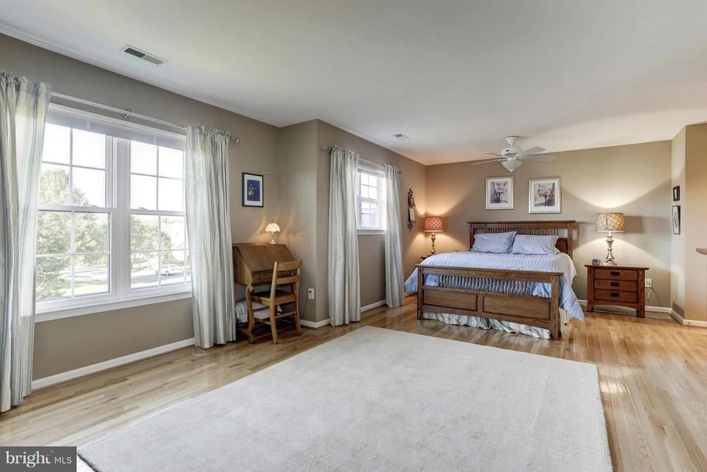 Photo of 4824 BROOM DRIVE