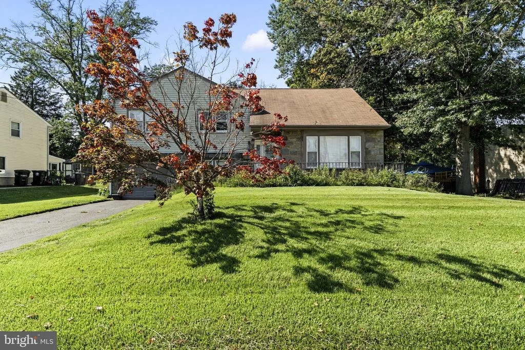 Photo of 440 WILLOW DRIVE