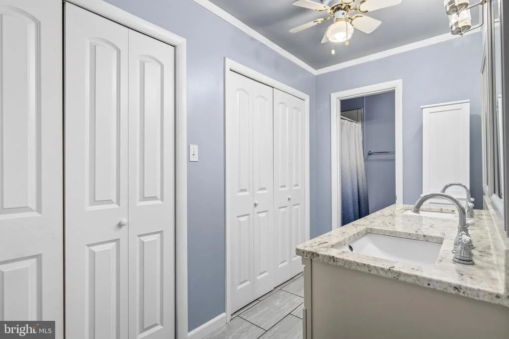 Photo of 6675 OAKWOOD CIRCLE