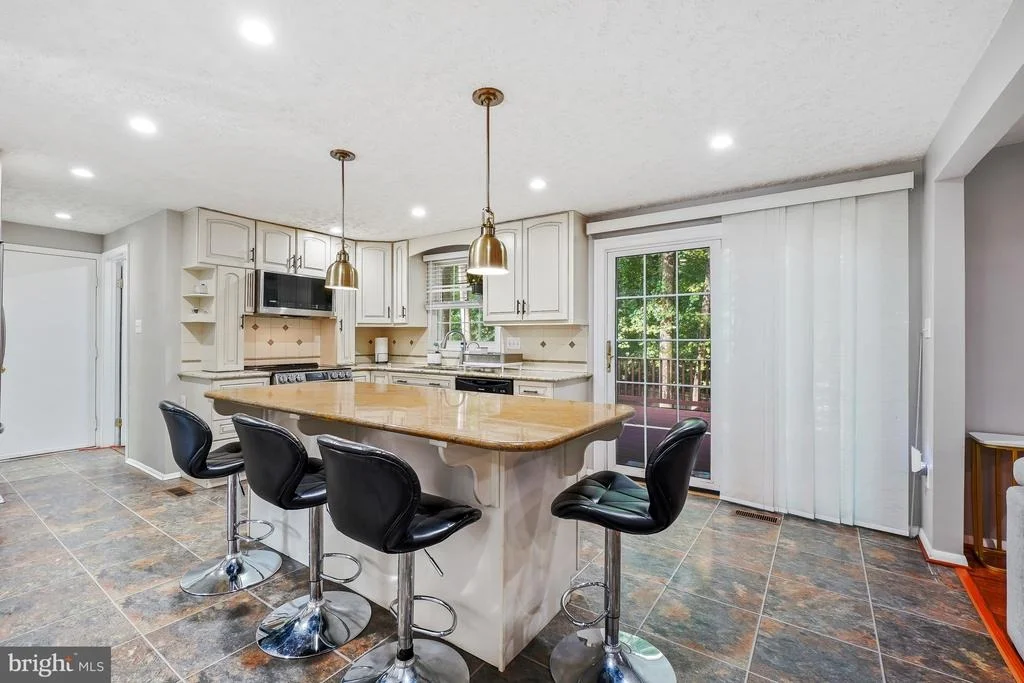 Photo of 1341 CROCKETT LANE