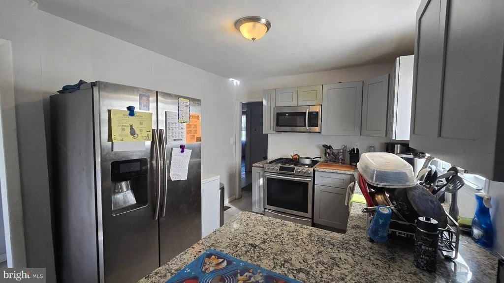 Photo of 140 ROBBINS AVENUE