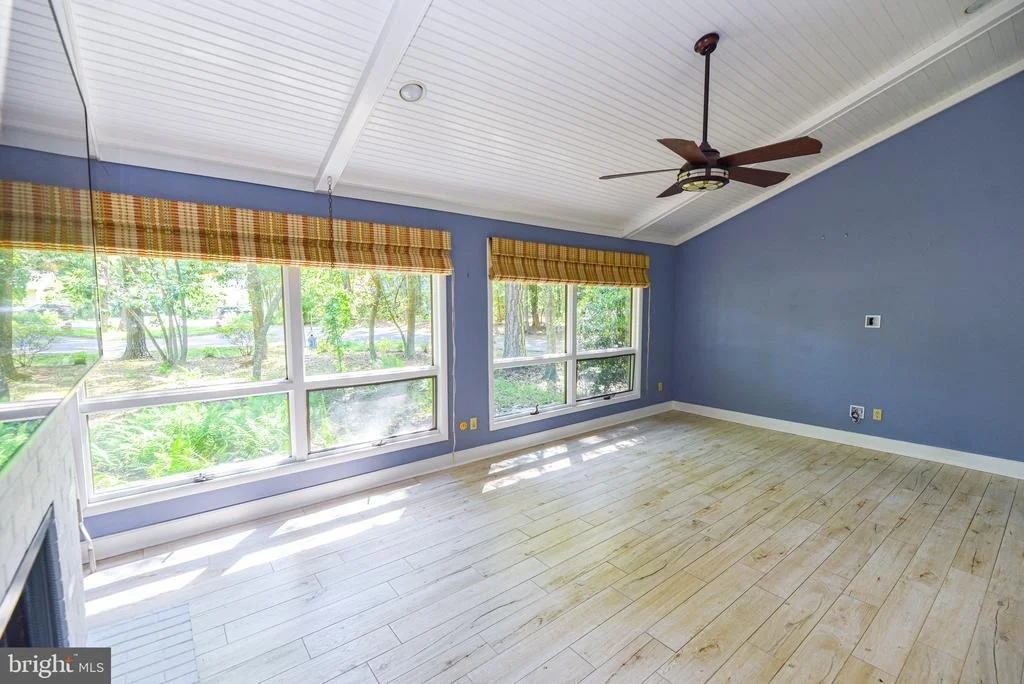 Photo of 39 N PRIMROSE LANE