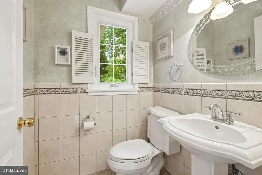 Photo of 3800 QUEEN MARY DRIVE