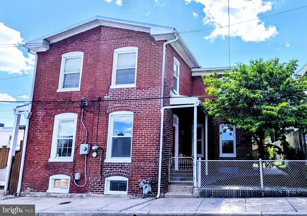 Photo of 7 N WISNER STREET