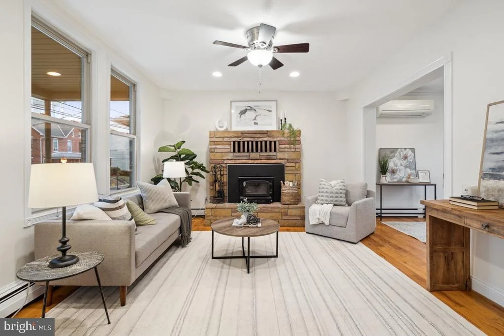 Photo of 114 E 7TH STREET E