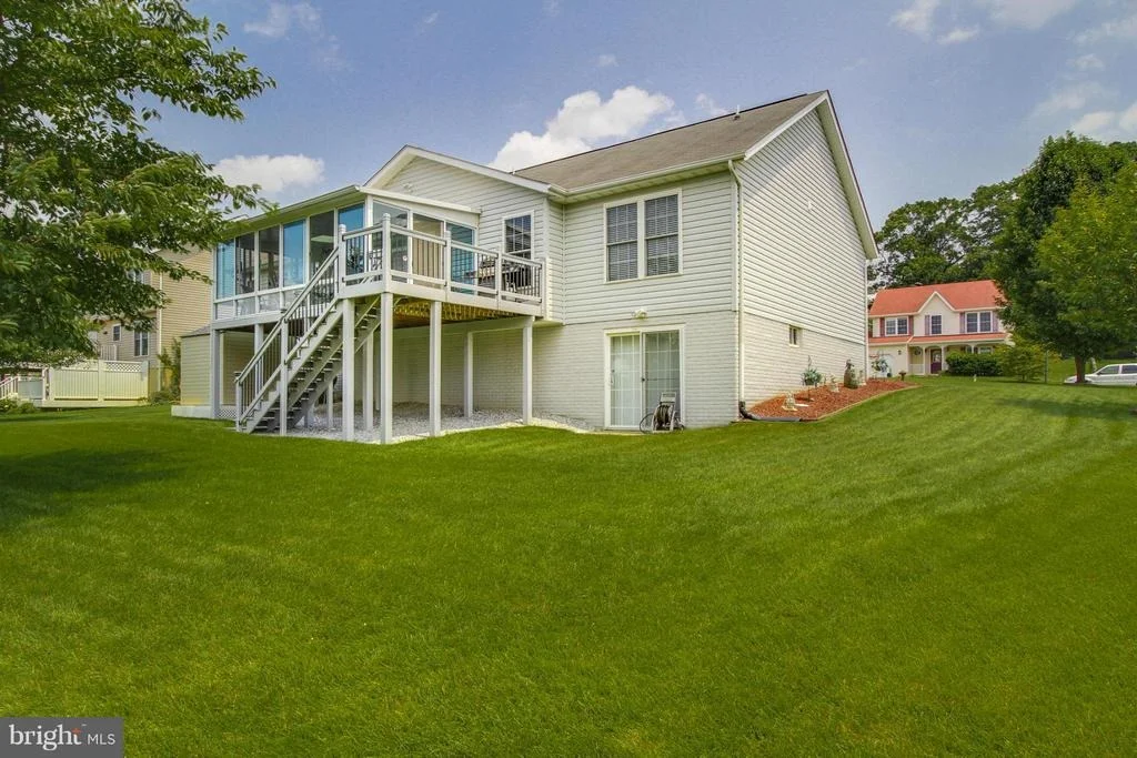 Photo of 1004 GULLO ROAD