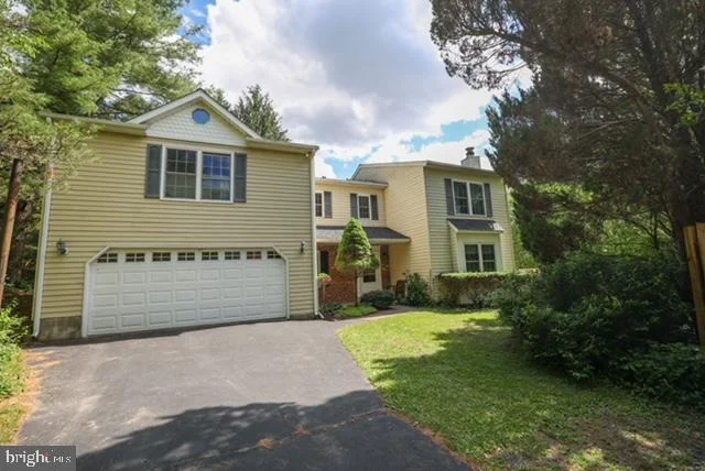 Photo of 1740 FAIRMOUNT ROAD