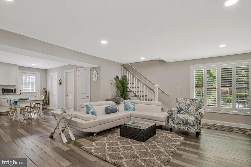 Photo of 4912 MARINERS DRIVE