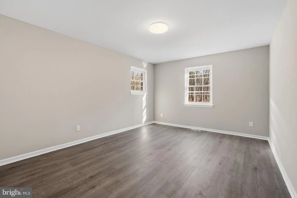 Photo of 221 OAK LANE