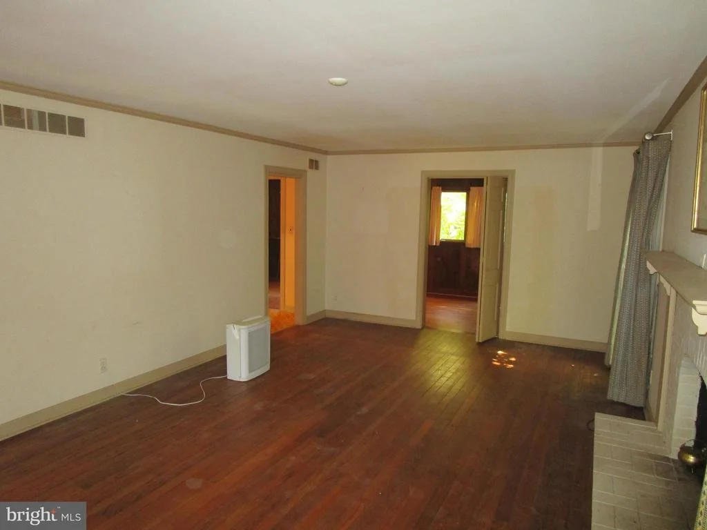 Photo of 40 W FAIRWAY CIRCLE
