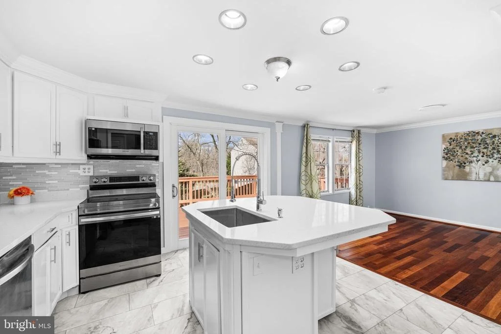 Photo of 6104 BROADWICK COURT