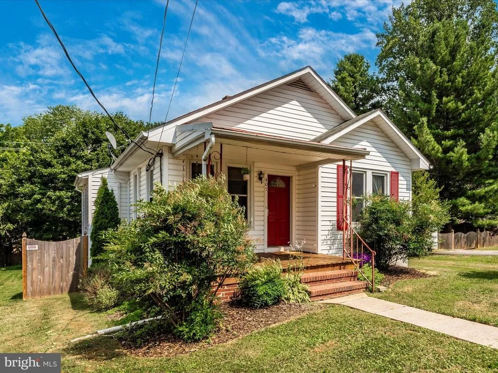 Photo of 405 CARROLL AVENUE