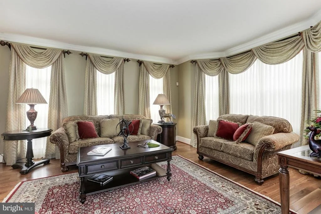 Photo of 5928 SPRING LEAF COURT