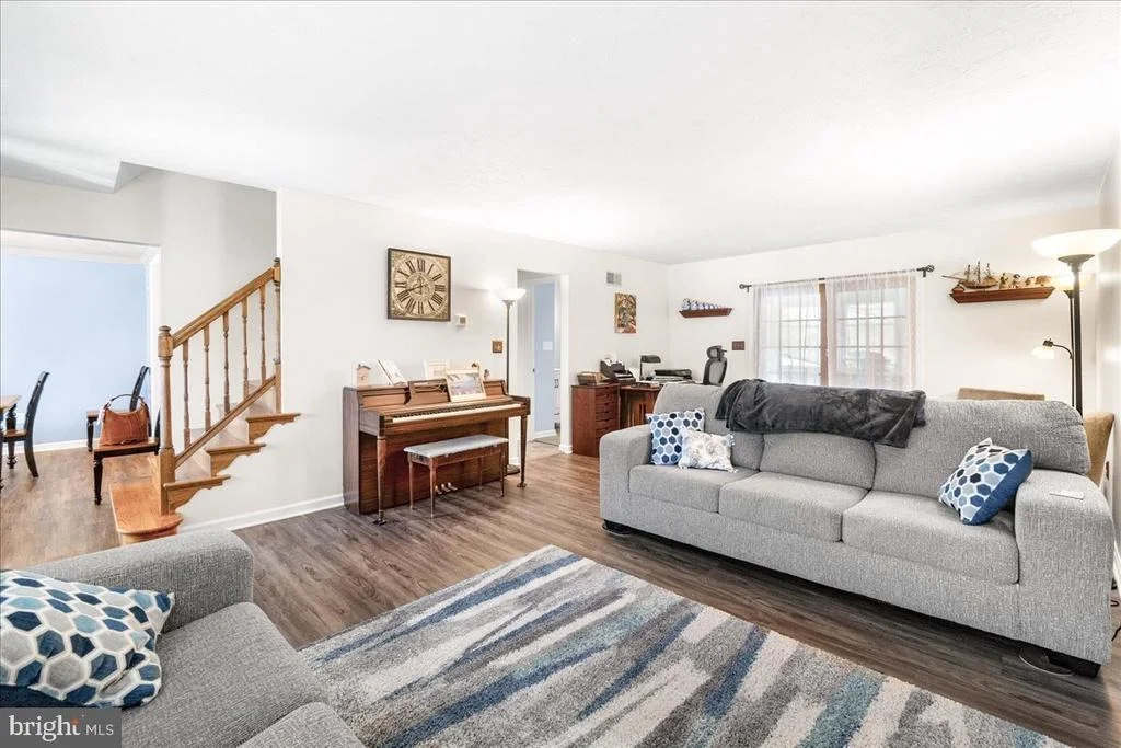 Photo of 625 N BLETTNER AVENUE