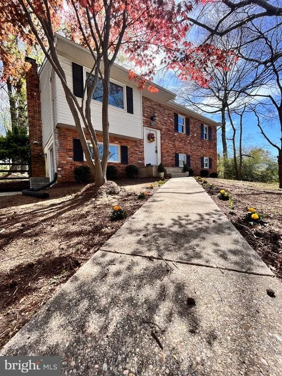 Photo of 1363 MOYER ROAD