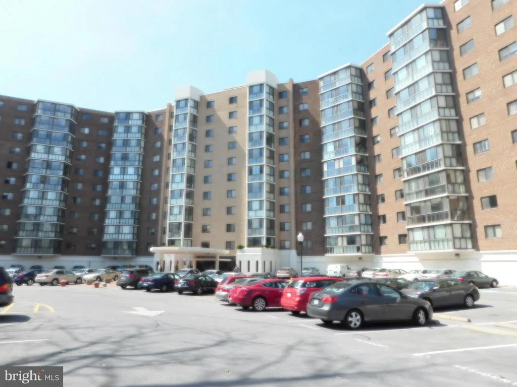 Photo of Unit 3625 at 15115 INTERLACHEN DRIVE