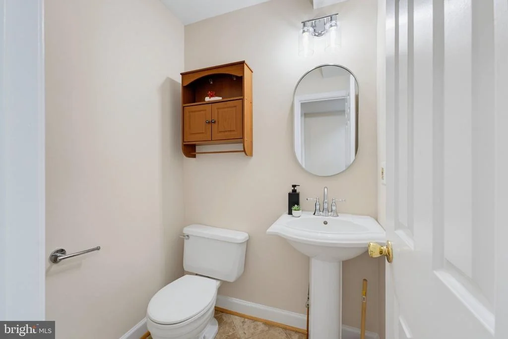 Photo of 7827 BELLEFLOWER DRIVE