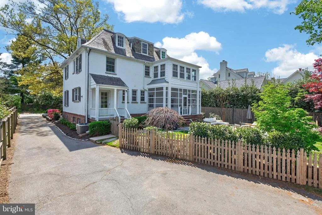 Photo of 4305 BRADLEY LANE