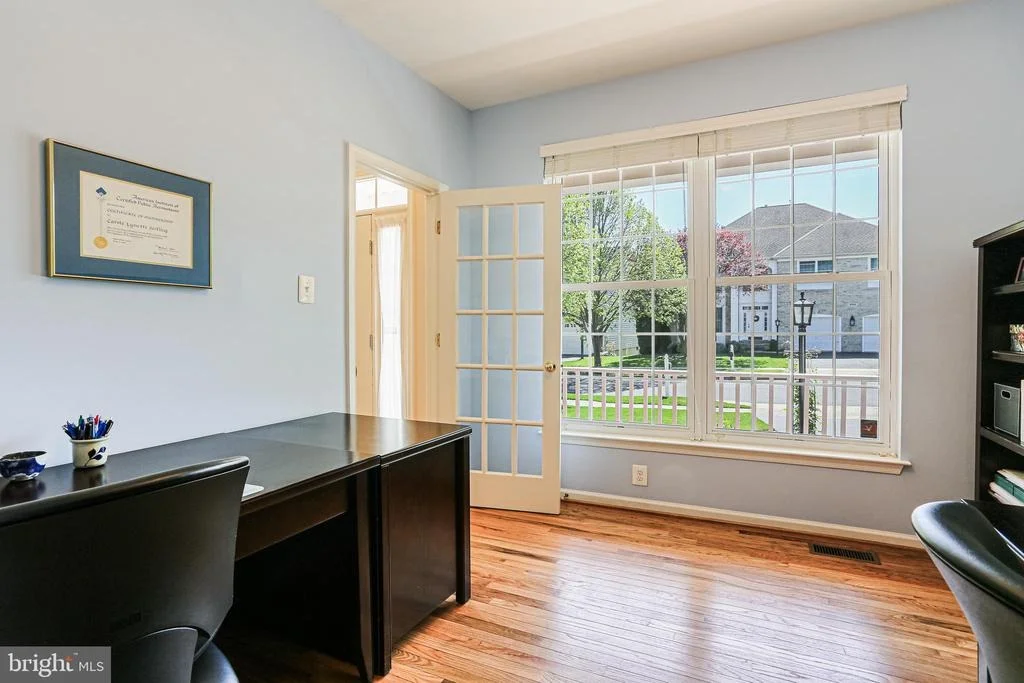 Photo of 9703 ROYAL CREST CIRCLE