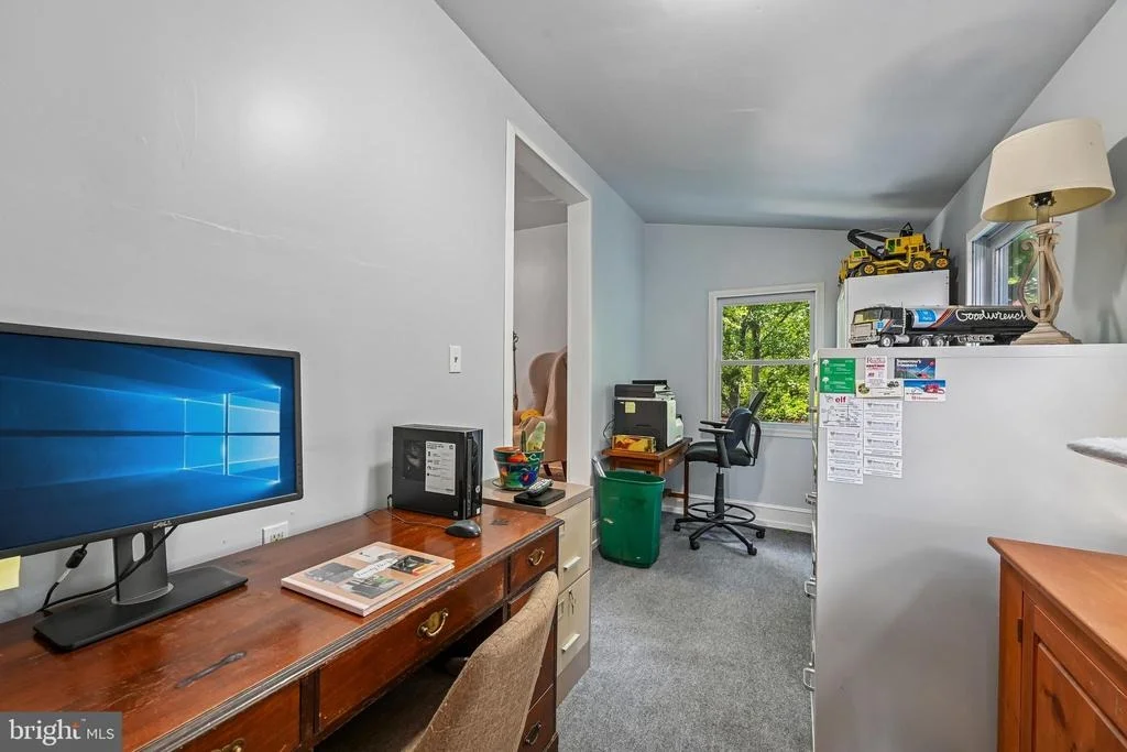 Photo of 20925 CLARKSBURG ROAD