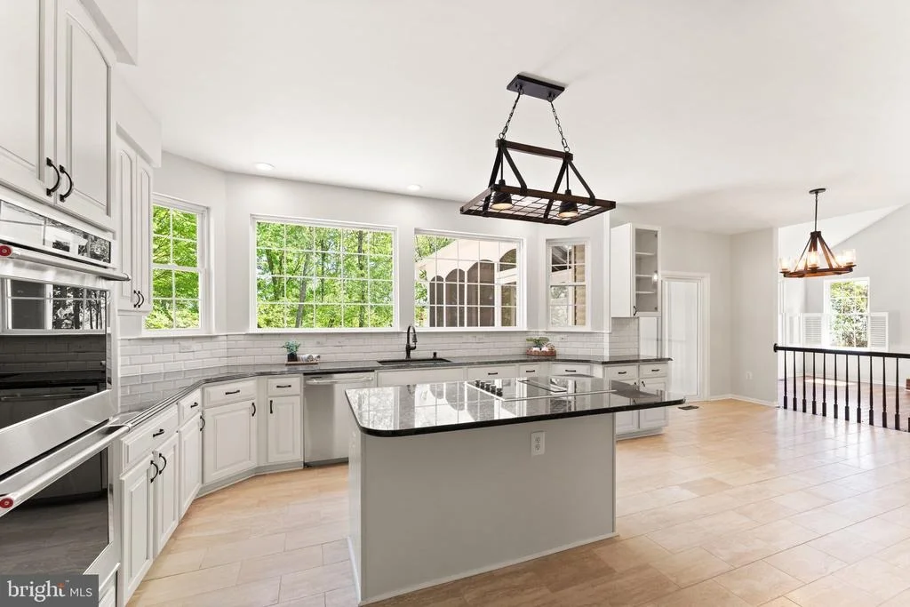Photo of 817 KENNETH PLACE SE