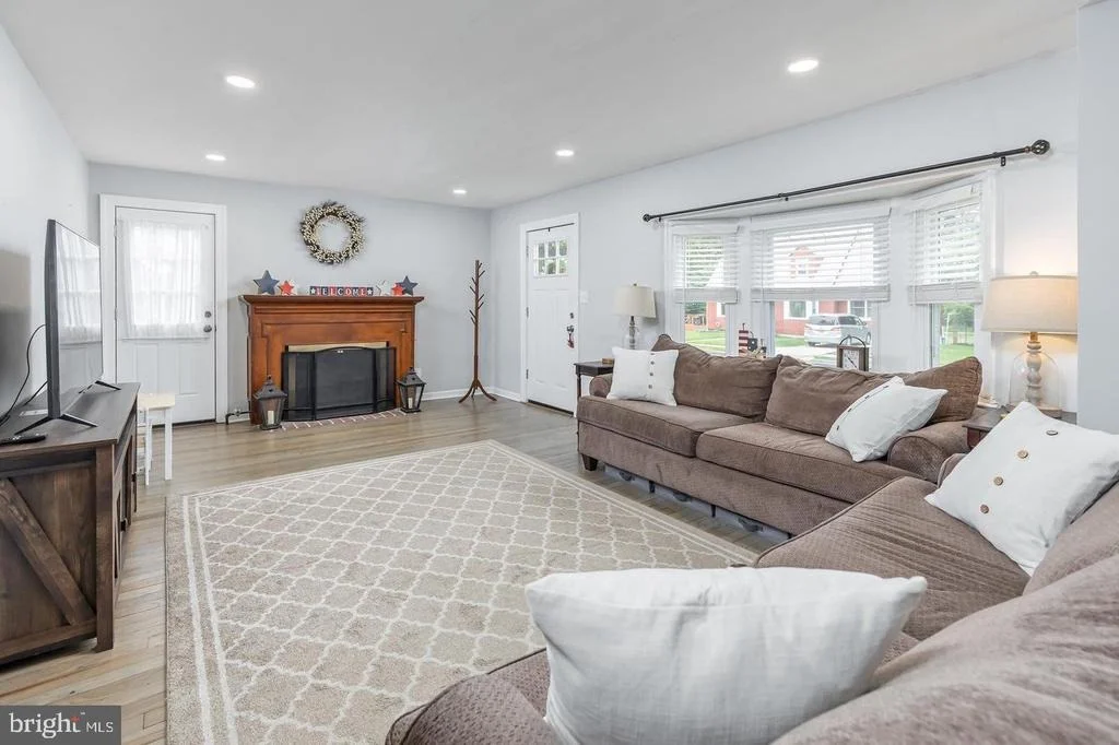 Photo of 415 LAKE AVENUE