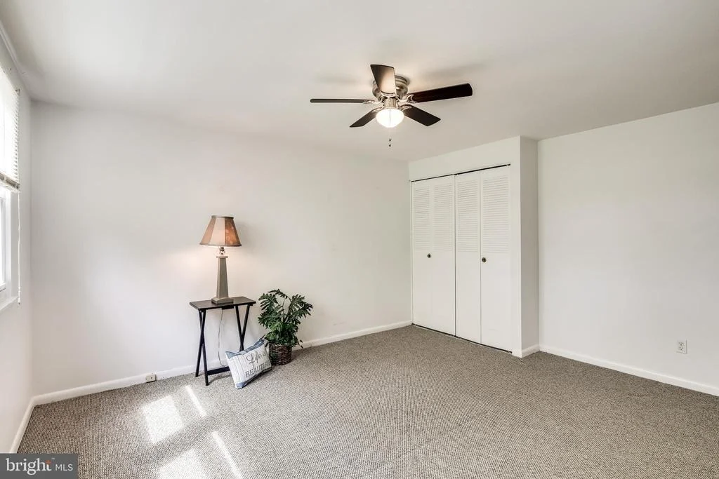 Photo of 937 GROVEHILL ROAD
