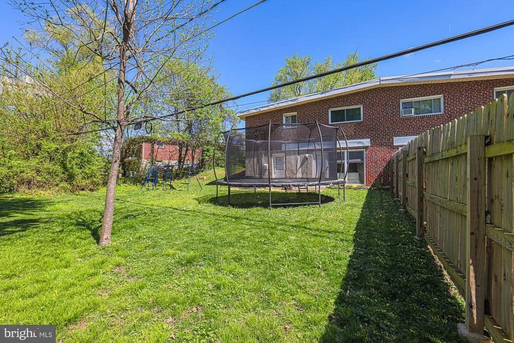 Photo of 2451 FOREST GREEN ROAD