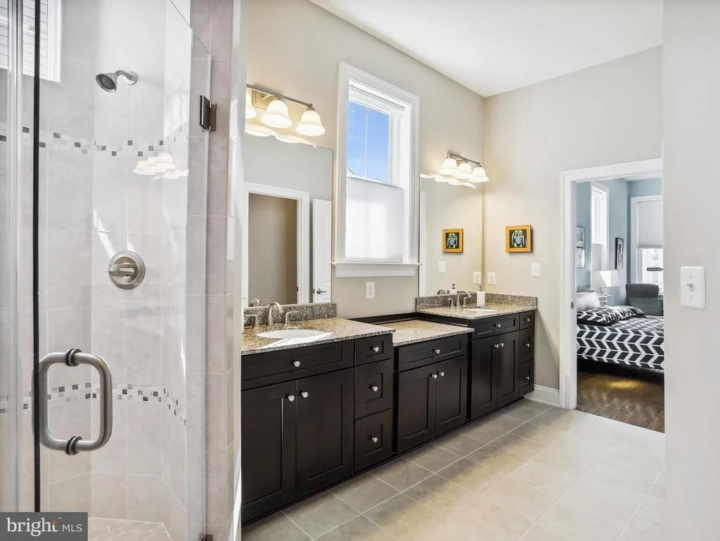 Photo of 2936 LEVEE DRIVE