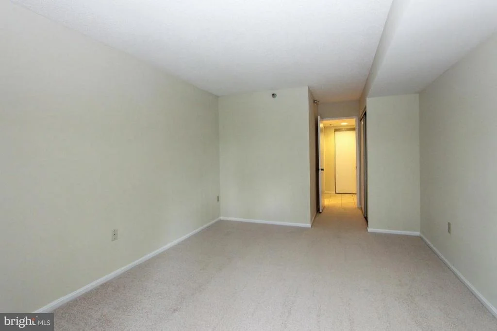 Photo of Unit 718 at 15100 INTERLACHEN DRIVE