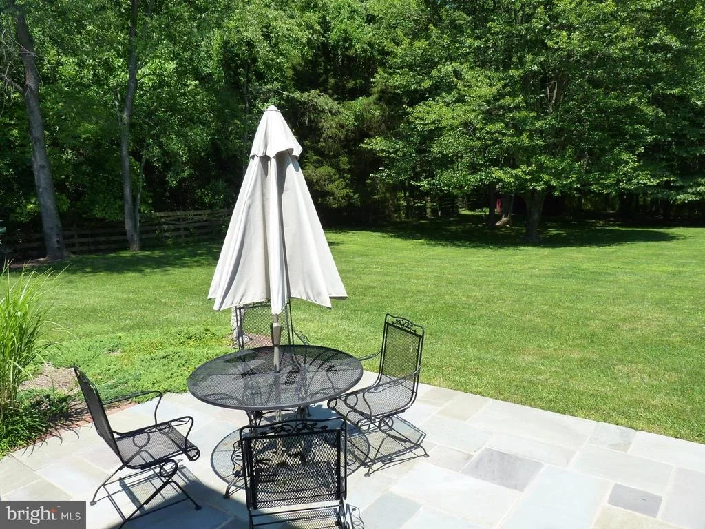 Photo of 16217 WHITEHAVEN ROAD