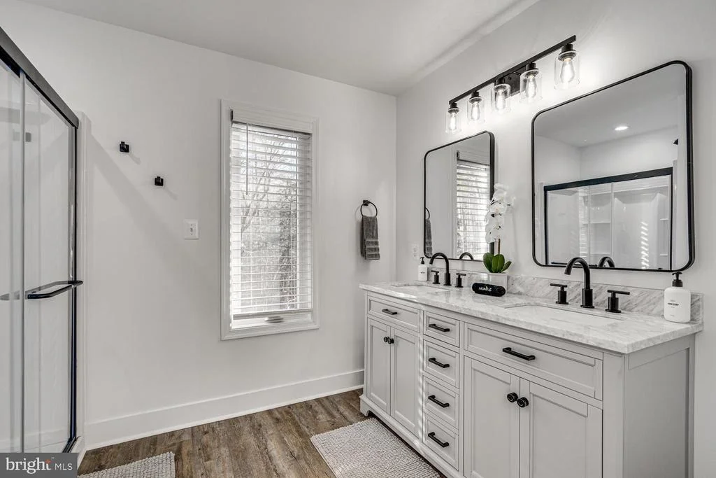 Photo of 1355 GREENVIEW DRIVE