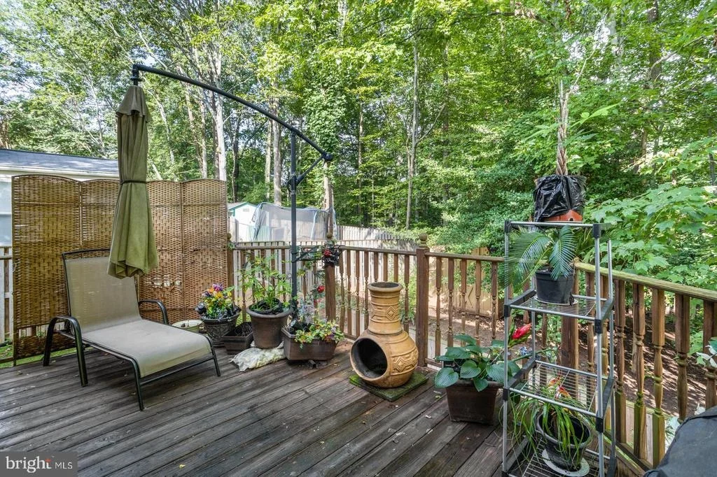 Photo of 15084 HOLLEYSIDE DRIVE