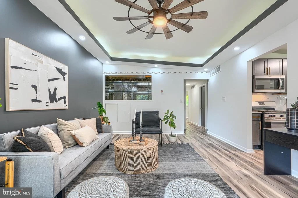Photo of 6821 BARNETT ROAD