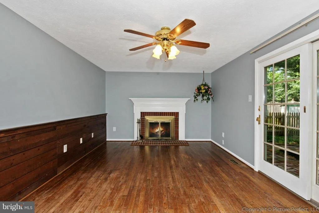 Photo of 577 BINFORD COURT