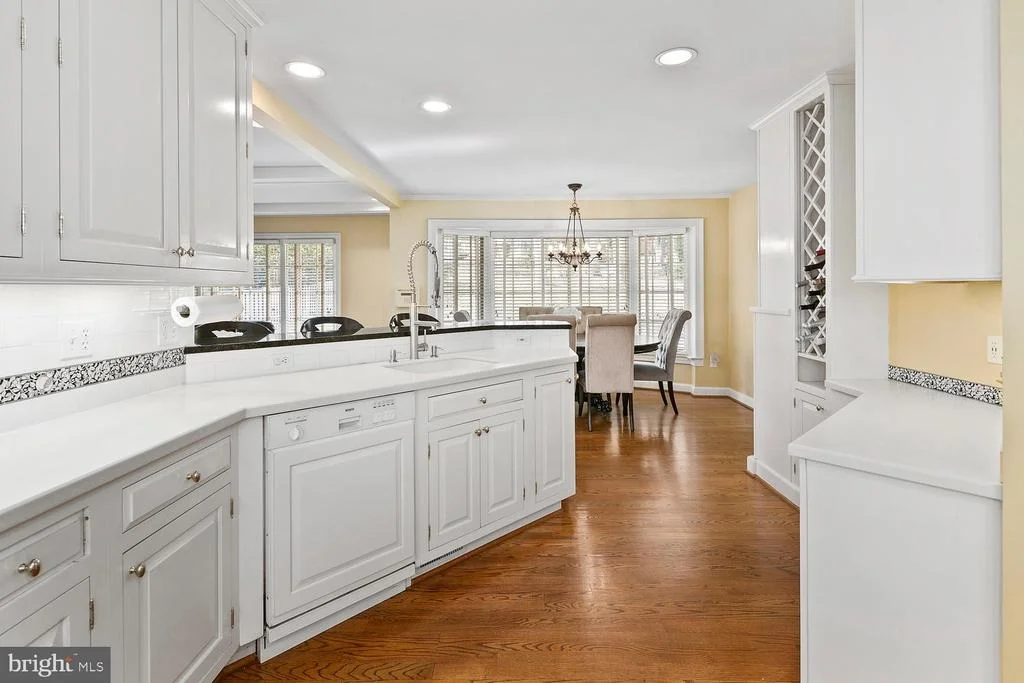 Photo of 1613 FOREST LANE