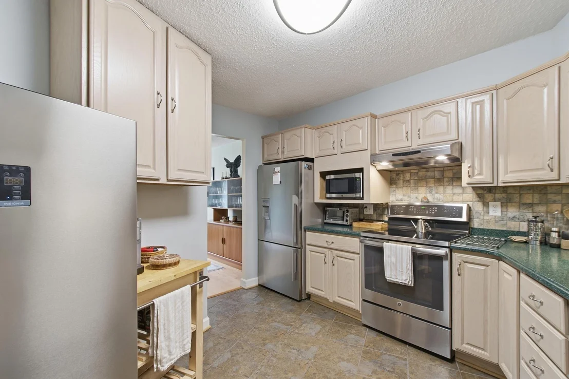 Photo of Unit 714 at 5902 MOUNT EAGLE DRIVE