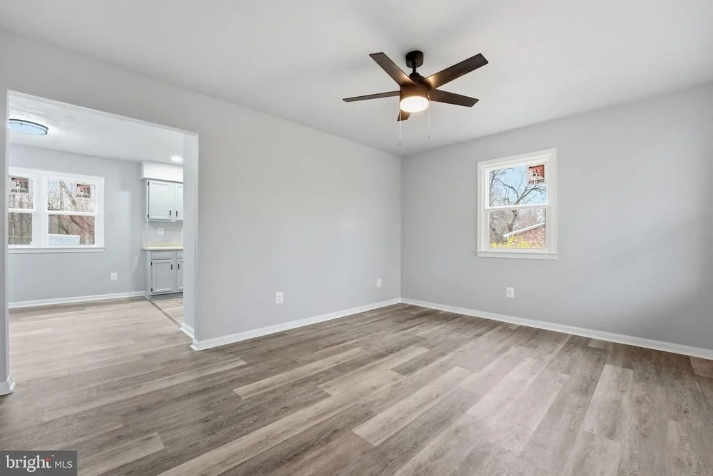 Photo of 984 OAK PARK