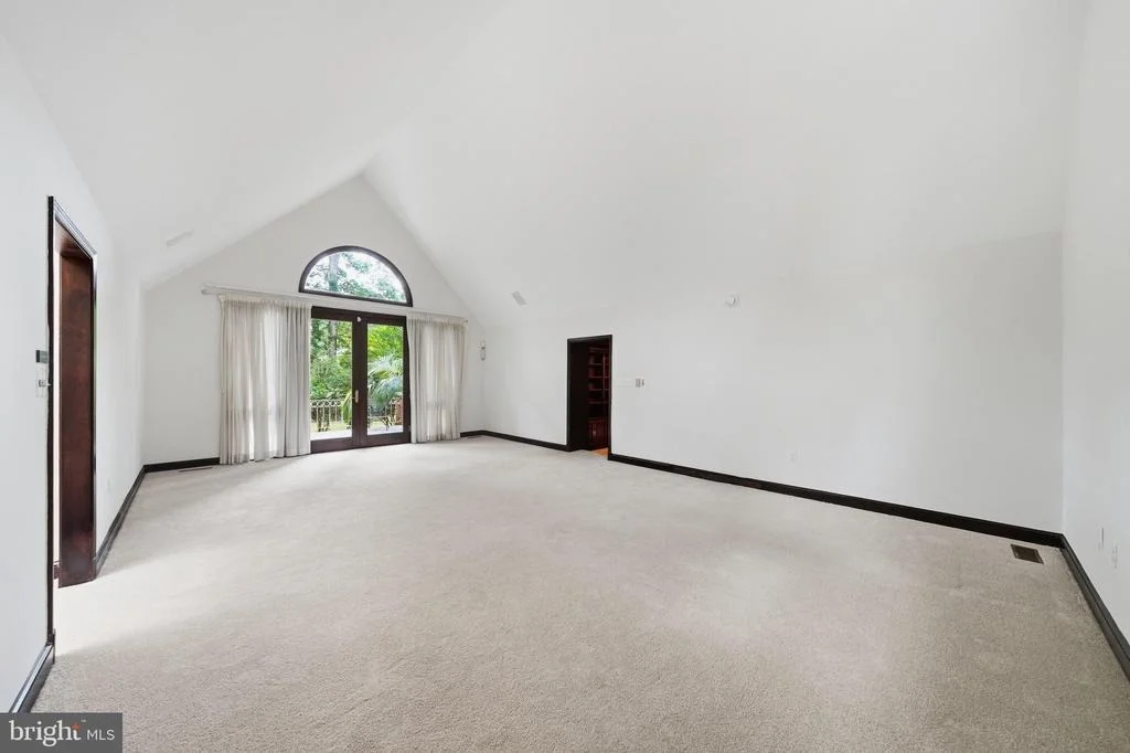 Photo of 10601 SWEETBRIAR PARKWAY